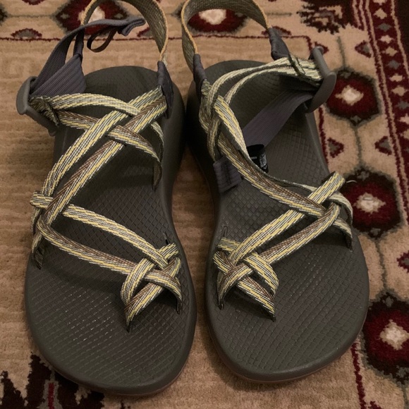 Chacos (barely worn) - Picture 3 of 5